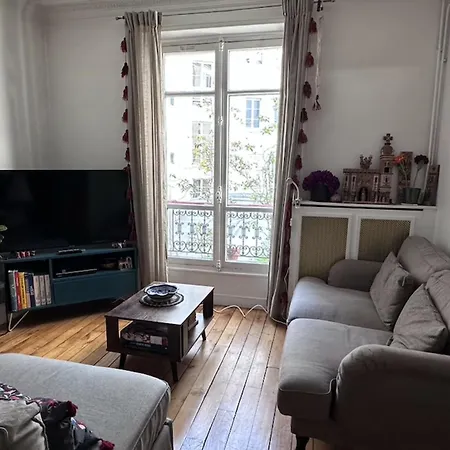 Spacious T2 - Near Place De La Nation Appartamento