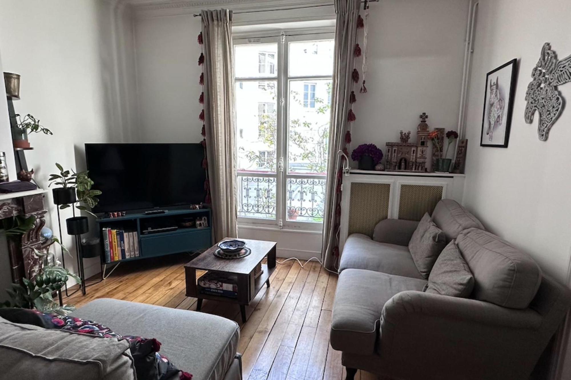 Spacious T2 - Near Place De La Nation Apartment